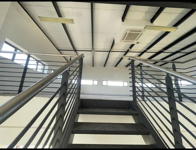 236M² RETAIL TO LET IN BRYANSTON